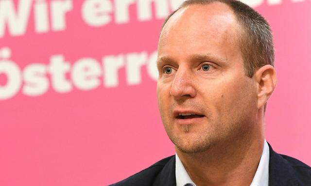 NEOS-Klausur: Strolz eröffnete mit Kampfansage an Regierung und Pröll