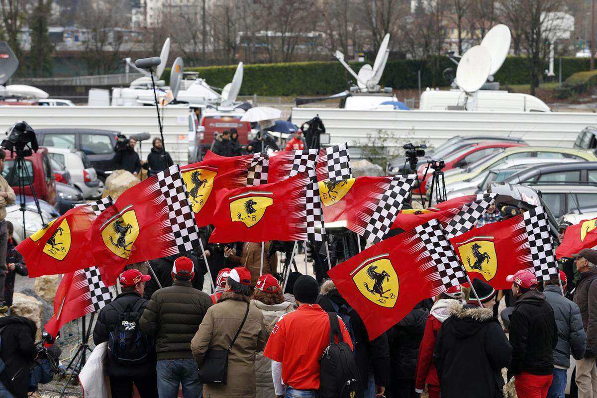 Ferrari hatte dazu rund 20 Busse für den Transport der Fans aus Italien nach Frankreich zu Verfügung gestellt.