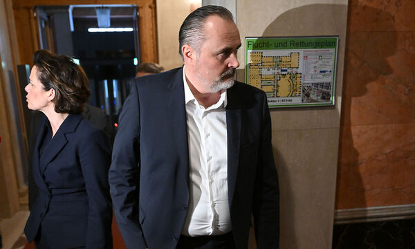 Pamela Rendi-Wagner und Hans Peter Doskozil 