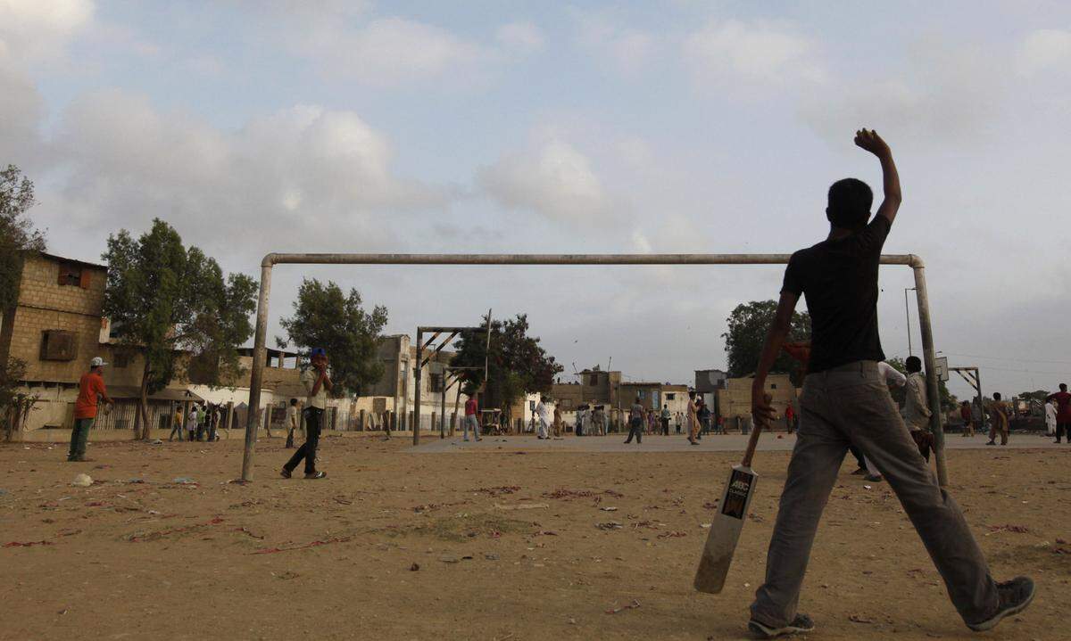 Karachi: Slum-Dog-Soccer, jeden Tag.