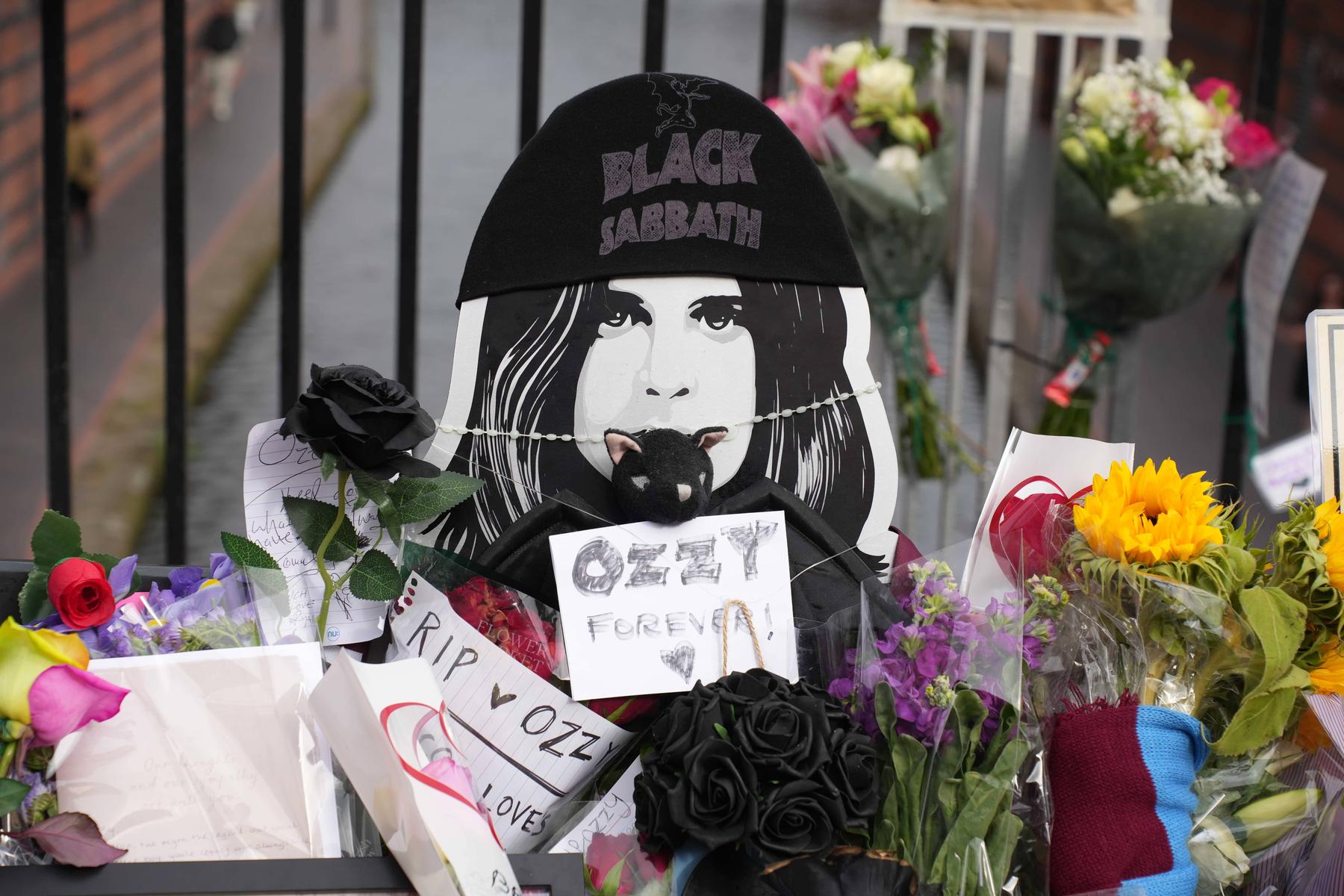 Trauerzug für Ozzy Osbourne durch Birmingham am Mittwoch