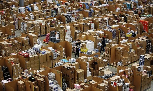 BRITAIN-FINANCE-RETAIL-AMAZON-BLACK FRIDAY