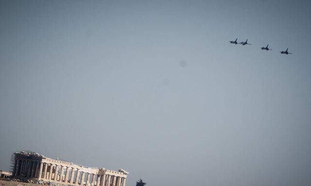 Fast täglich überfliegen türkische Kampfjets griechische Inseln (Symbolbild).