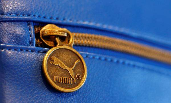 Der weltweit drittgrößte Sportartikelkonzern Puma stellt sich für die nächsten Monate auf Gegenwind ein.