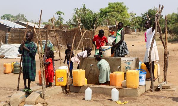 Vor allem der verheerende Konflikt im Sudan treibt die Zahlen der Vertriebenen weltweit in die Höhe.