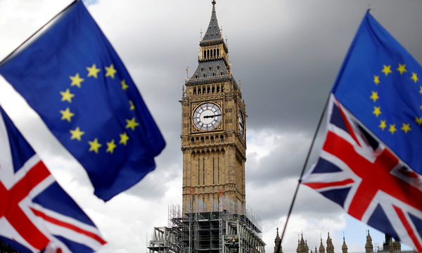 Wenn Großbritannien die Union verlässt, wird die innerirische Grenze automatisch zur EU-Außengrenze – wodurch Zoll- und Personenkontrolle unumgänglich werden.