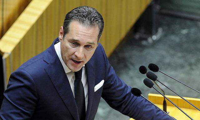 SONDERSITZUNG DES NATIONALRATES: STRACHE