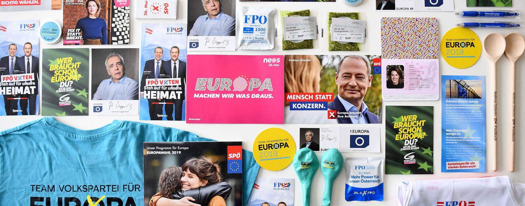 Archivbild: Werbegeschenke der Parteien im vergangenen Europawahlkampf