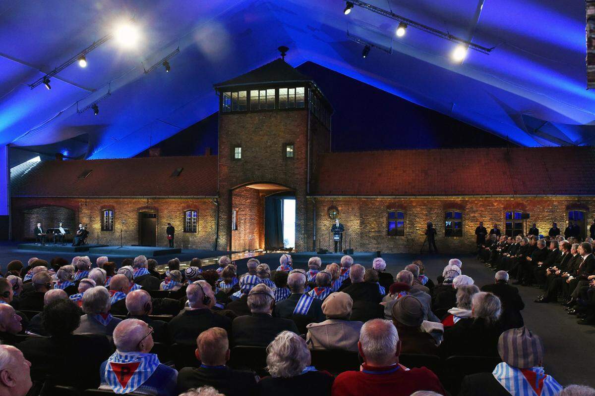 Im ehemaligen KZ Auschwitz ist am Dienstag dem 70. Jahrestag der Befreiung durch sowjetische Soldaten gedacht worden.