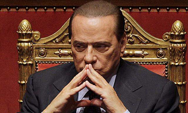 Der italienische Premier Silvio Berlusconi gerät zunehmend unter Druck