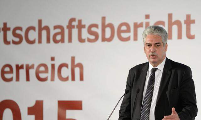 PRAeSENTATION 'WIRTSCHAFTSBERICHT OeSTERREICH 2015': SCHELLING