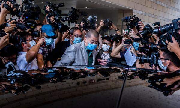 Jimmy Lai im September 2020 vor dem Gericht in Hong Kong. (Archiv)