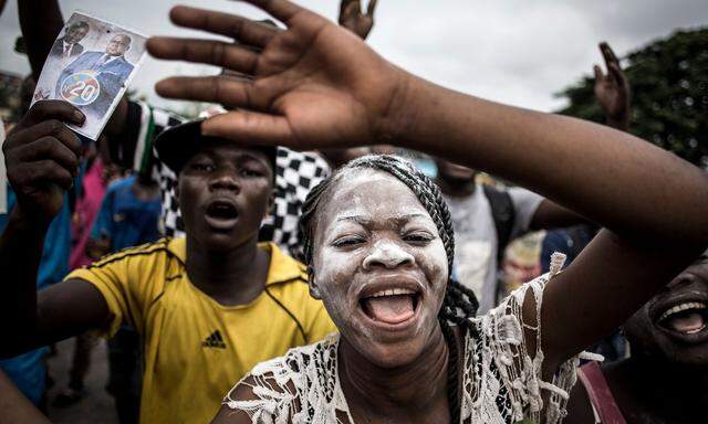 Anhänger des designierten Präsidenten, Félix Tshisekedi, ließen ihrem Jubel in den Straßen der kongolesischen Hauptstadt Kinshasa freien Lauf.