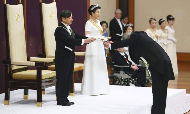 Naruhito, der 126. Tenno, bei der Inauguration im Kaiserpalast in Tokio.