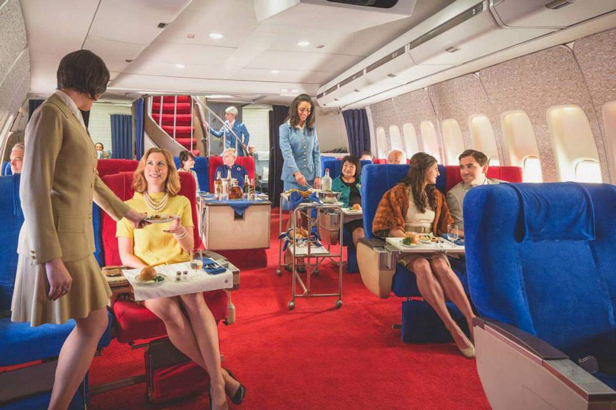 Im Zuge der Pan Am Experice kann man die 70er-Jahre wieder aufleben lassen, als Fliegen noch mit Glamour verbunden war, es weitr&auml;umige Sitze, gutes Essen und eigene Rauchersalons gab.