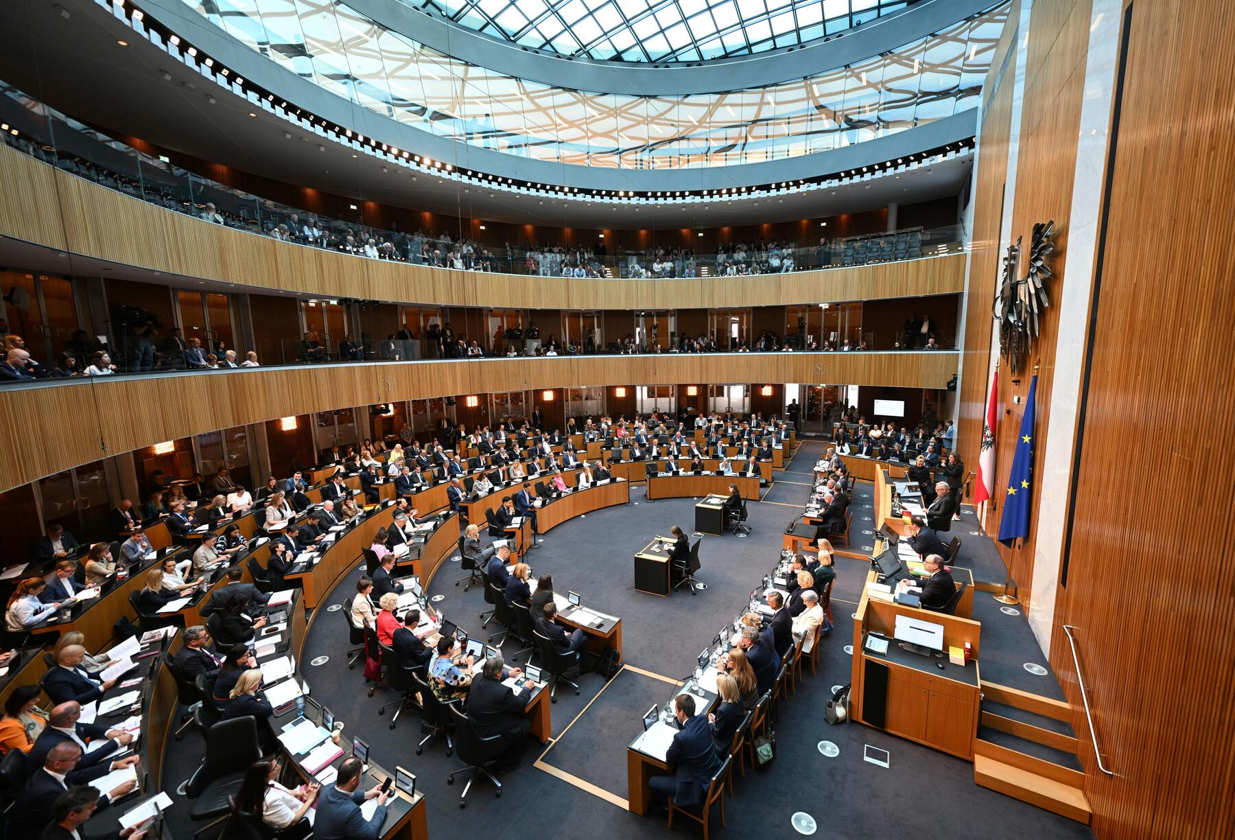 „Organisierte Verantwortungslosigkeit“: Opposition