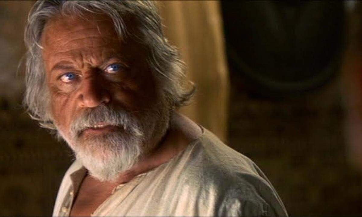 1999 starb Oliver Reed während der Dreharbeiten zu "Gladiator" an einem Herzinfarkt. Böse Zungen sagen, er habe sich zu Tode gesoffen. Für verbleibende Szenen, für die er selbst nicht mehr zu Verfügung stand, wurde mit Hilfe von Computeranimationen sein Bild aus bereits vorhandenem Filmmaterial nachträglich eingefügt.