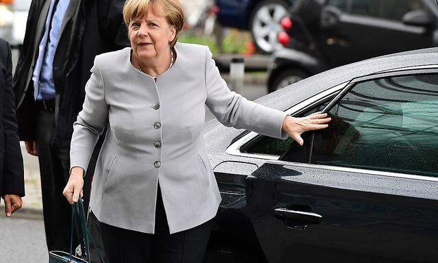 Angela Merkel setzt eher auf das transatlantische Bündnis mit den USA als auf die EU in Sachen Verteidigung.