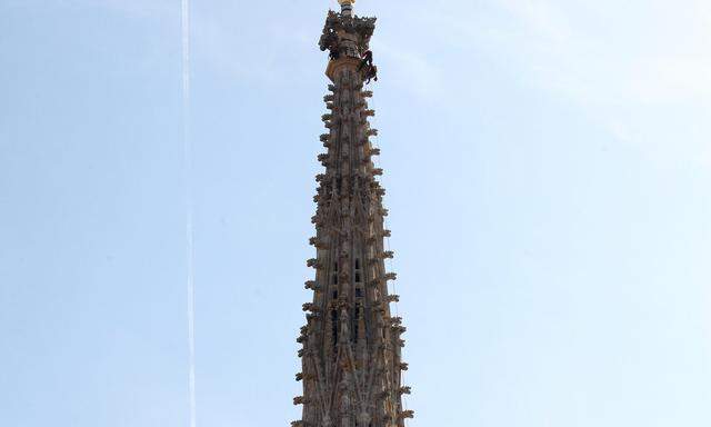 Lange das Maß aller Dinge in Sachen Höhe und Aussicht auf die Innere Stadt: der Südturm des Stephansdoms. 