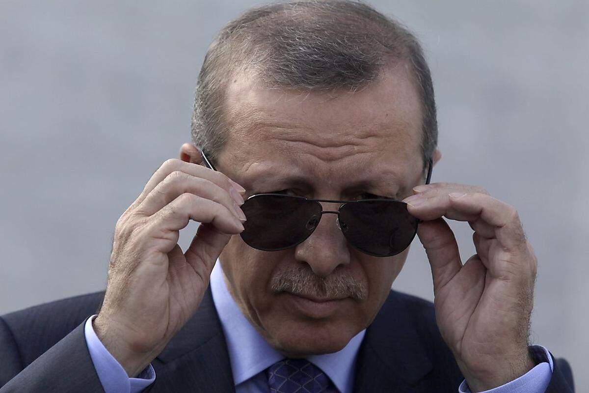 Libyens Premier wirft auch der türkischen Regierung vor, den „Morgenröte“-Milizen zu helfen und droht deshalb nun mit den Strafmaßnahmen gegen türkische Firmen. Ankara (im Bild Präsident Recep Tayyip Erdogan) weist den Vorwurf zurück.