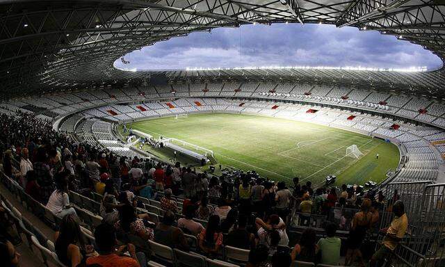 Das Mineirao-Stadion ist fertig, rund herum wird noch gearbeitet.ts inauguration in Belo Horizonte