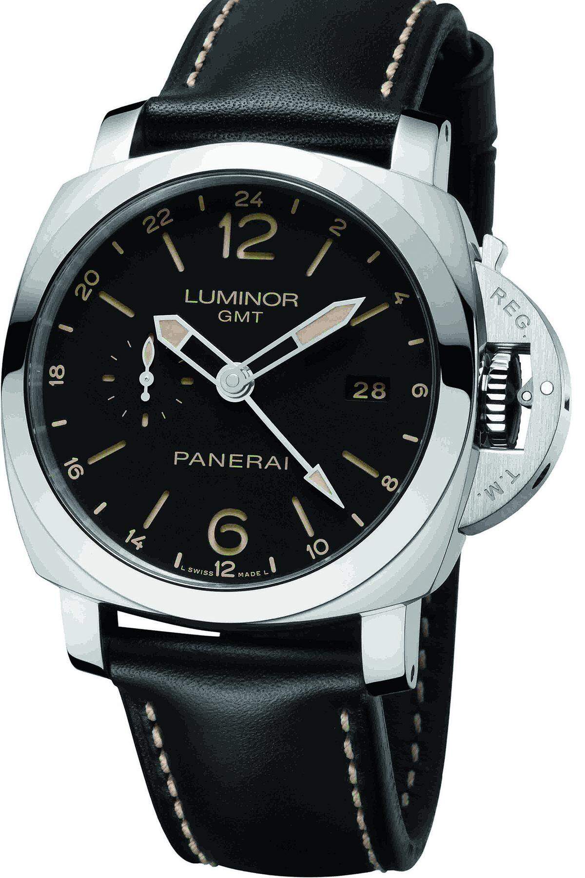 Panerai „Luminor 1950 3 Days GMT 24H“Eine „Luminor“ mit einem echten Zusatznutzen, wenn man viel unterwegs ist. Der unabhängig einstellbare 24-Stunden-Zeiger ermöglicht die Anzeige einer zweiten Zonenzeit entlang der 24-Stunden-Skalierung am Rehaut.