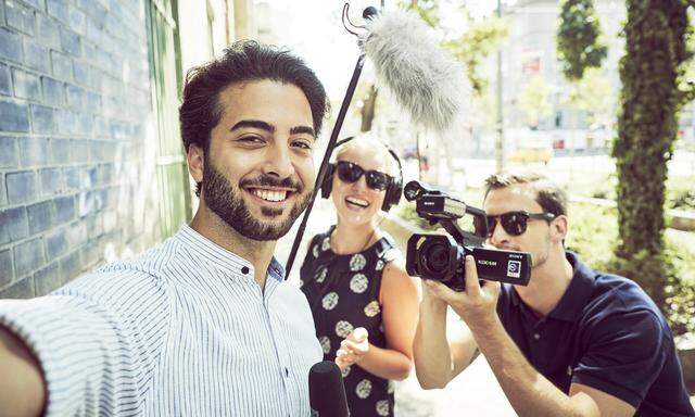 Einen eigenen Videobeitrag zu produzieren gehört zur Ausbildung für angehende Journalisten. 