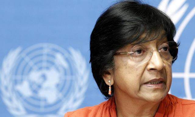 UN High Commissioner for Human Rights Pillay speaks during a news conference at the United Nations in Geneva