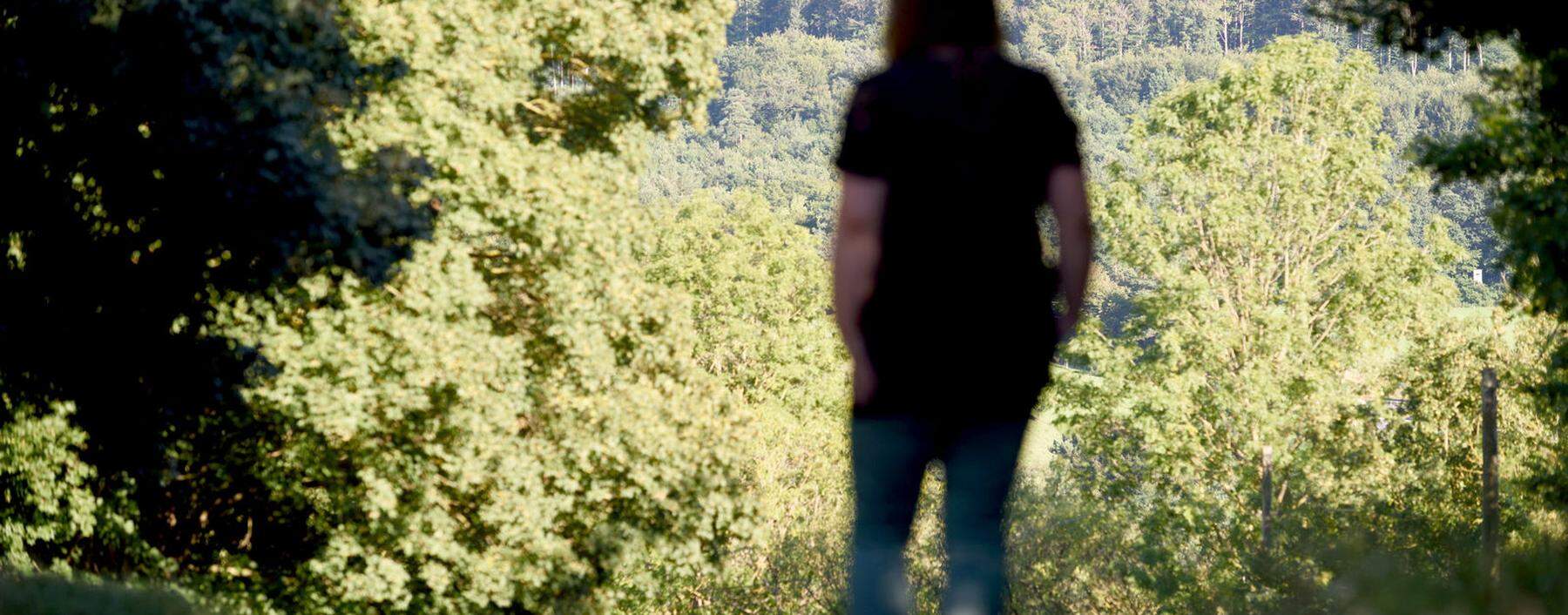 Sie geht vor allem morgens spazieren, wenn noch nicht viele Leute unterwegs sind: Evelyn Wimmers Lungenvolumen beträgt nur 65 Prozent.