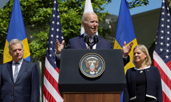 Der finnische Präsident Sauli Niinistö und die schwedische Regierungschefin Magdalena Andersson zu Besuch im Weißen Haus.