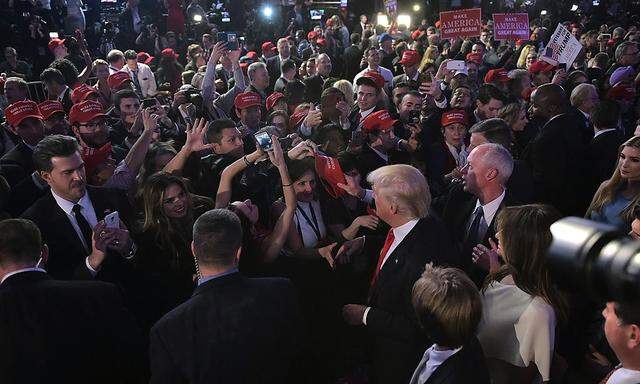 Donald Trump wird von seinen Anhängern in New York bejubelt.