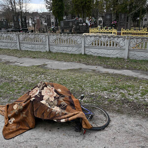 Im Gegensatz zu sozialen zeigen viele klassische Medien die Toten in der Ukraine verhüllt oder unkenntlich gemacht – das entspricht auch der Linie der Presse und von diepresse.com.