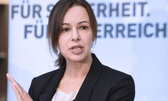 Familienministerin Sophie Karmasin