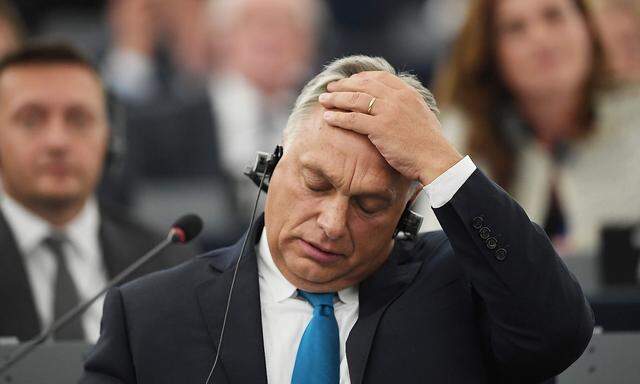 Ungarns Premier Orban vor dem EU-Parlament. 