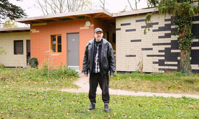 „Michi“, eigentlich Michael Kummer, lebt seit Anfang 2019 im Vinzi-Dorf in Wien Hetzendorf. Weg von hier will er nie wieder, sagt der 55-Jährige. 