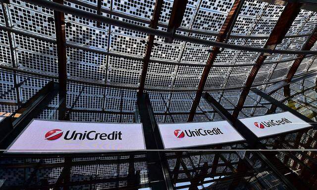 FILES-ITALY-FINANCE-ECONOMY-UNICREDIT-BANK