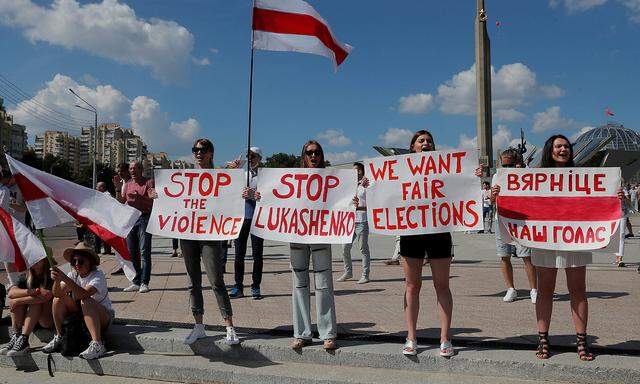 Opposition supporters protest against presidential election results in Minsk