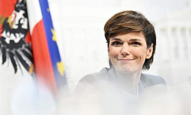 Seit einigen Tagen ungewöhnlich gelöst, wie Parteifreunde berichten: Pamela Rendi-Wagner, SPÖ-Chefin seit November 2018. 