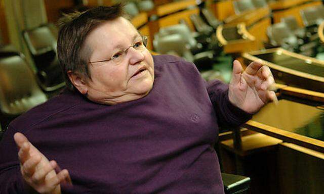 Theresia Haidlmayer, Die Gruenen, Parlament, barrierefreier Zugang, Behinderte Menschen, Behinderung