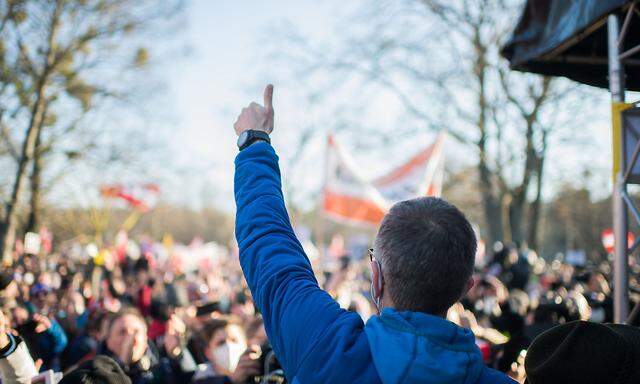 Herbert Kickl bei einer Kundgebung der FPÖ mit dem Titel 'Demokratie, Grundrechte und Freiheit' am 6. März.
