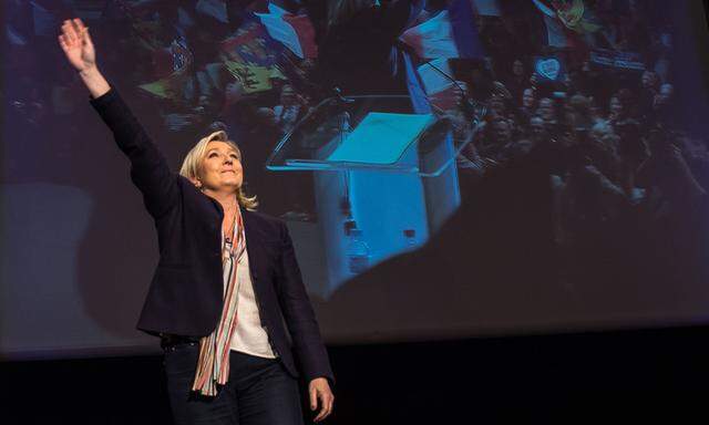 In der ersten Runde der Regionalwahlen war der Front National von Marine Le Pen mit fast 28 Prozent stärkste Kraft geworden.