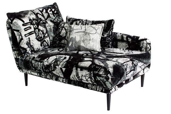 Das Sister-Ray-Sofa von Diesel by Moroso gibt’s auch als Relax-Daybed in „Wild Style“-Ausführung.