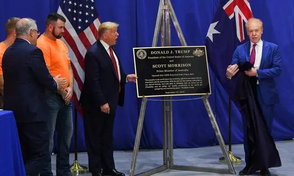 Der frühere US-Präsident Donald Trump und der australische Milliardär Anthony Pratt (re). 