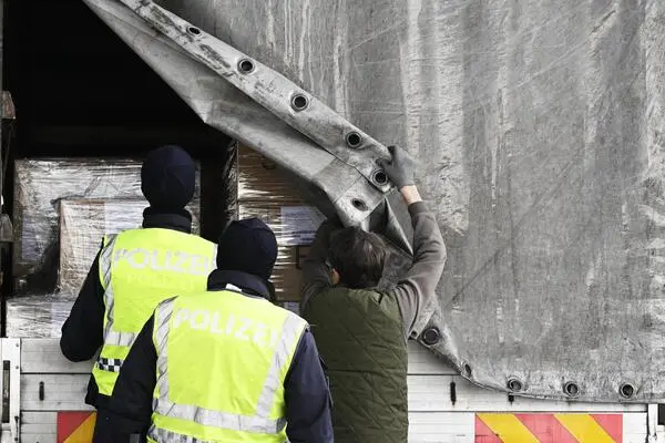 Sozialleistungsbetrug: Schwerpunktkontrolle an Grenze zu Ungarn ...