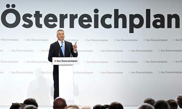 Die ÖVP hat am Freitag ihre Unterstützer zu einer Rede von Parteichef und Bundeskanzler Karl Nehammer nach Wels gerufen.