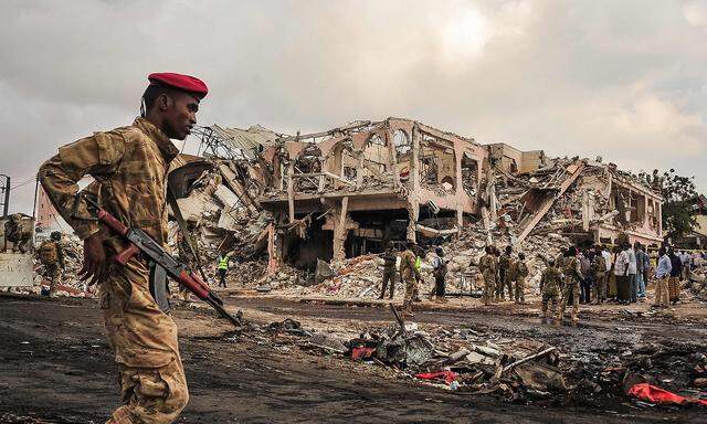 TOPSHOT-SOMALIA-BOMBING-CONFLICT
