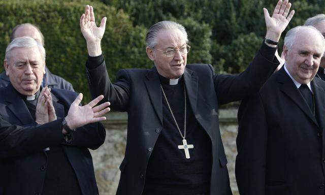 Archivbild aus dem Jahr 2008: Erzbischof Kothgasser (Bilmitte) im Kreise seiner Kollegen Ludwig Schwarz und Paul Iby.