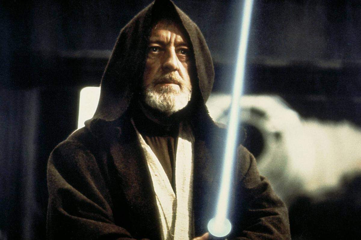 Jedi-Ritter, der von Qui-Gon Jinn ausgebildet wurde und selbst als Lehrmeister von Anakin Skywalker fungiert. Kenobi hat stets eine Abneigung gegenüber Technik, allen voran Fluggeräten, erkennen lassen. Er selbst wird im Kampf mit Darth Vader getötet.