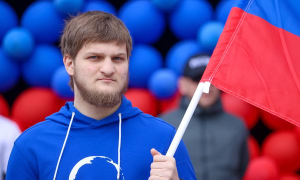 Einer der Namen, der für die Nachfolge von Ramsan Kadyrow 
gehandelt wird: Achmat Kadyrow, 18-jähriger Sohn des Machthabers. Seit Februar 2024 ist er Jugendminister. 