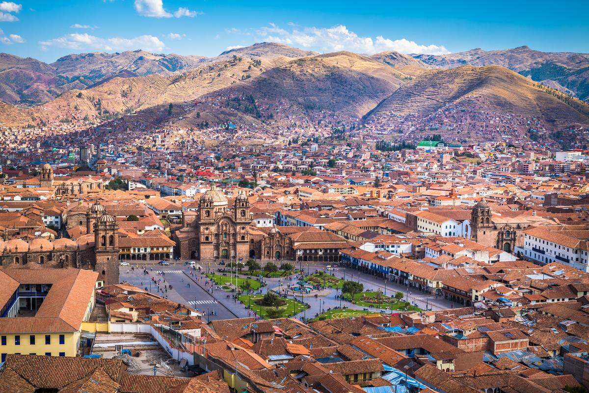 Cusco, einst das Herz des Inka-Reichs, bezaubert mit prachtvollen Herrenhäusern und lebhaften Gassen.
